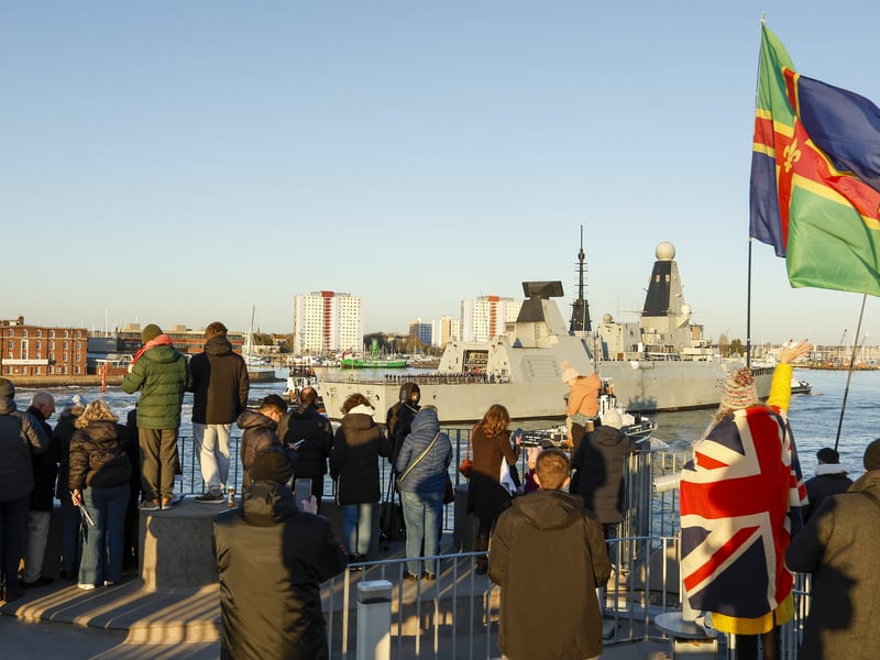 Homecoming of Daring class destroyer HMS Dauntless from the Round Tower, Portsmouth