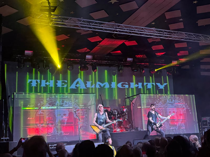 The Almighty opened with 'Takin' Hold'.