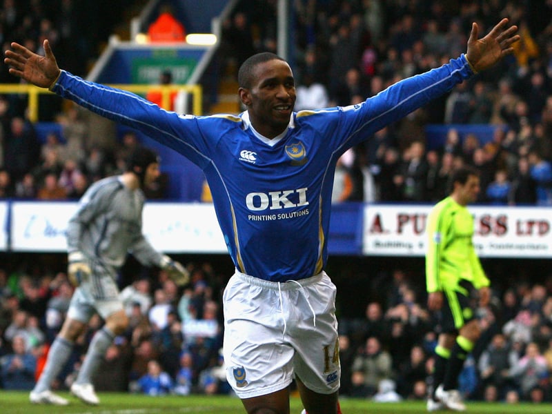 Jermain Defoe’s 2008–09 spell at Portsmouth showcased his lethal finishing and natural striker’s instinct. Despite joining midway through a turbulent period, he scored consistently and forged a dangerous partnership with Peter Crouch. His time was brief, but he remains remembered for his sharpness and ability to change games. He scored nine goals in 37 appearances for Pompey.