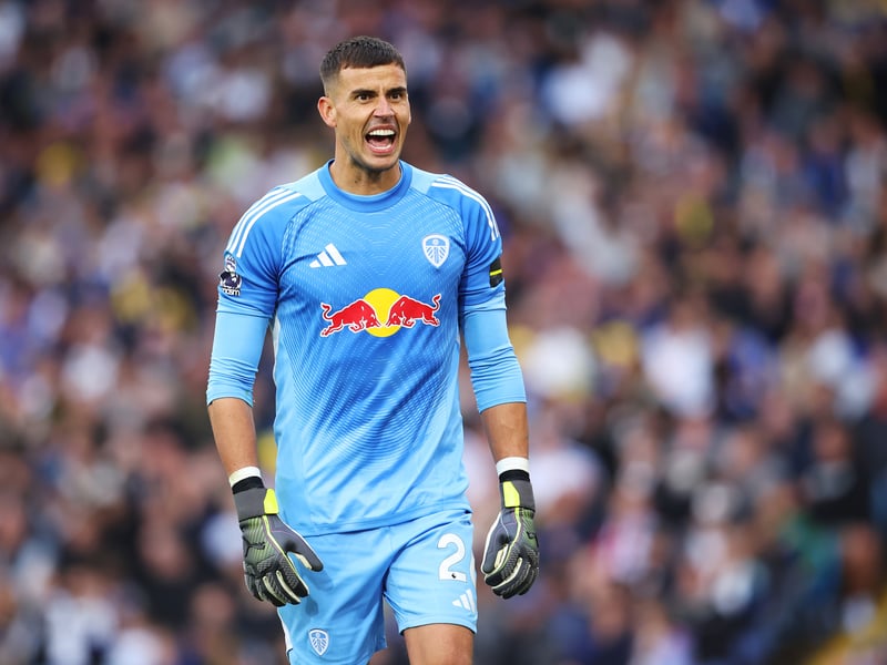 In for Lucas Perri as the first of several changes. Might fancy a shot at usurping the Brazilian if he performs well at Pride Park, given recent errors and criticism from Farke.