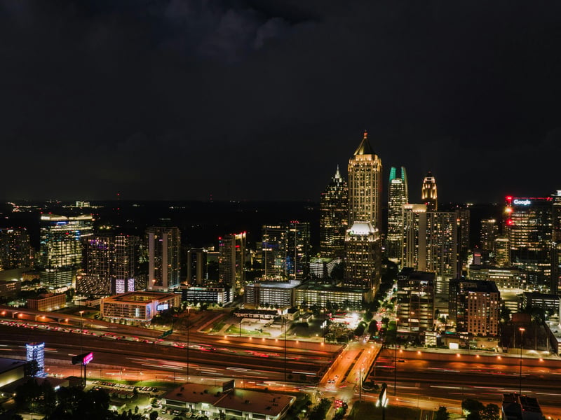 Atlanta, Georgia, is the economic and cultural capital of the American South with a metro population exceeding 6.3 million and serves as headquarters for global giants like Coca-Cola, Delta Air Lines, and CNN. Cost for a pint, though? A mere £4.80. One of the cheaper American host cities.