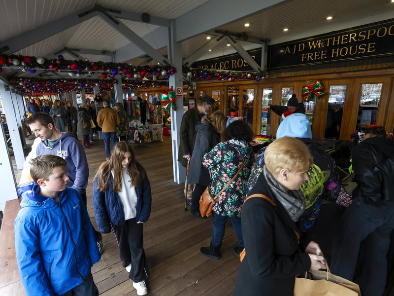 Port Solent Christmas Market, Portsmouth
Picture: Chris Moorhouse (301125-29)