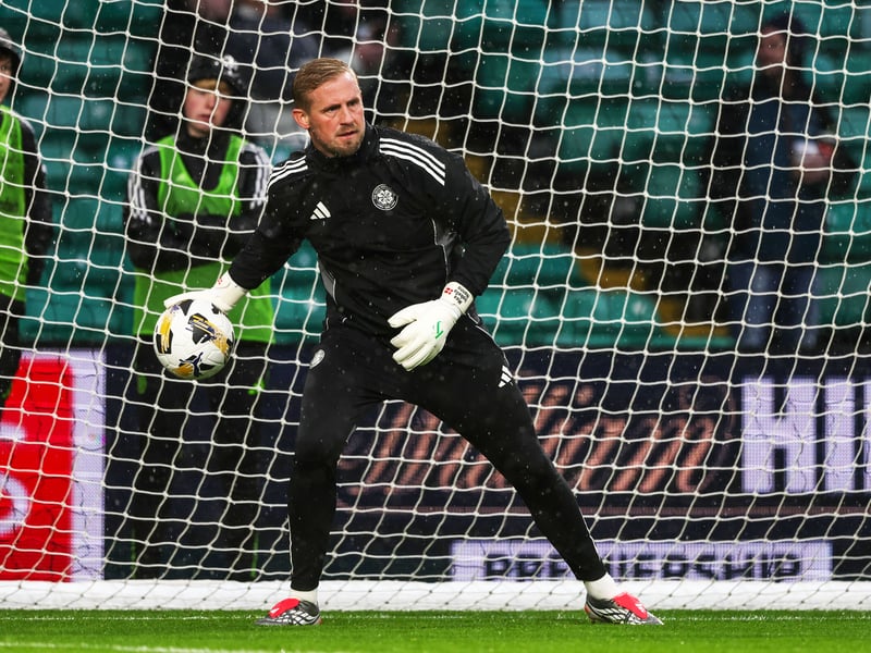 Goalkeeper had no chance with either Hearts goal. Made one decent save from Shankland. 6