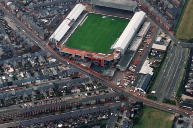 The pub can just be seen in the bottom corner of this 1992 photo of Roker Baths Road in which Roker Park dominates the picture.