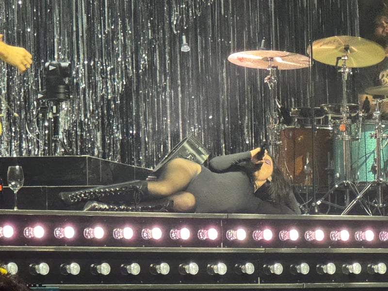 The band played 22 songs in their 100 minute set.