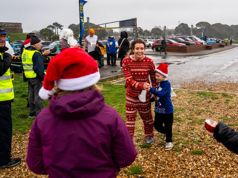 People braved the weather to take part in the Gosport Rotary Club's Christmas Pud 5k at Stokes Bay this weekend. 

Pictured: People taking part in the fun run. 


Picture: Alec Chapman