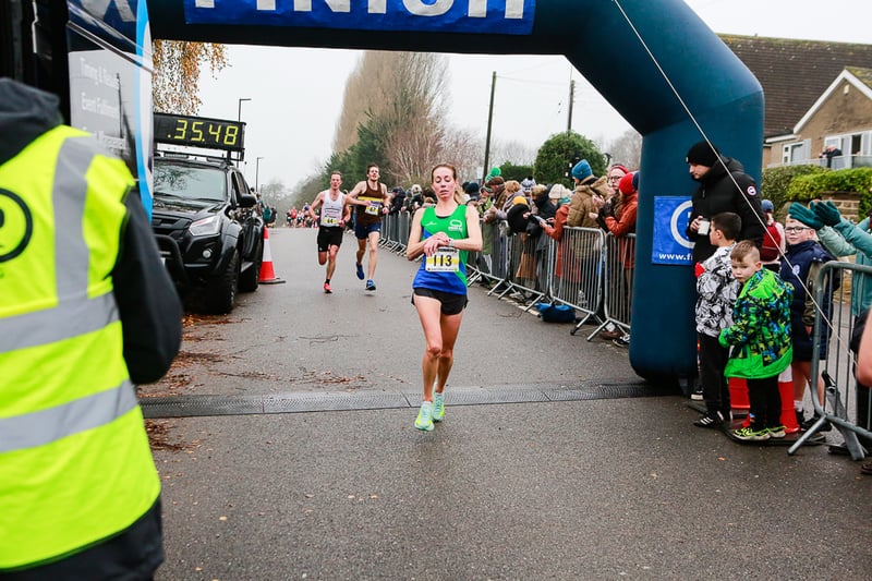 Spot yourself in these 68 photos of dedicated runners and supporters at ...