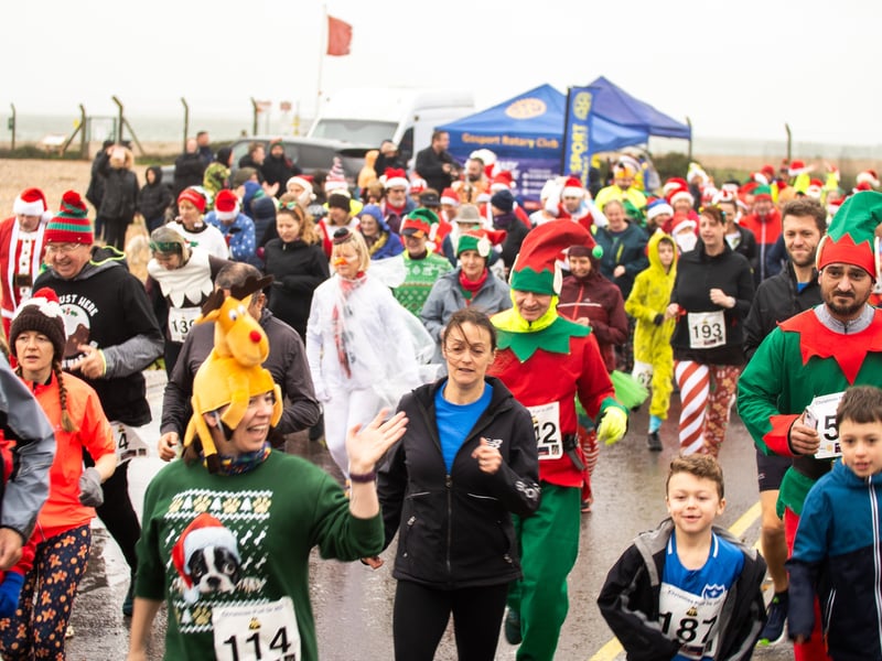 People braved the weather to take part in the Gosport Rotary Club's Christmas Pud 5k at Stokes Bay this weekend. 

Pictured: People taking part in the fun run. 


Picture: Alec Chapman