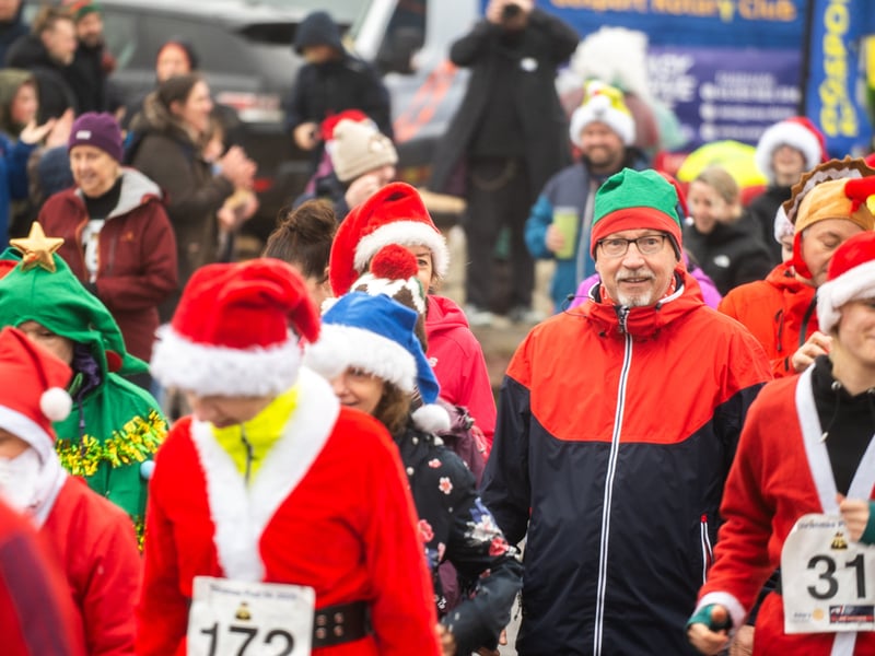 People braved the weather to take part in the Gosport Rotary Club's Christmas Pud 5k at Stokes Bay this weekend. 

Pictured: People taking part in the fun run. 


Picture: Alec Chapman