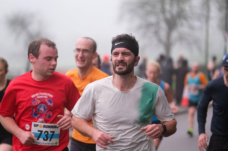 Spot yourself in these 68 photos of dedicated runners and supporters at ...