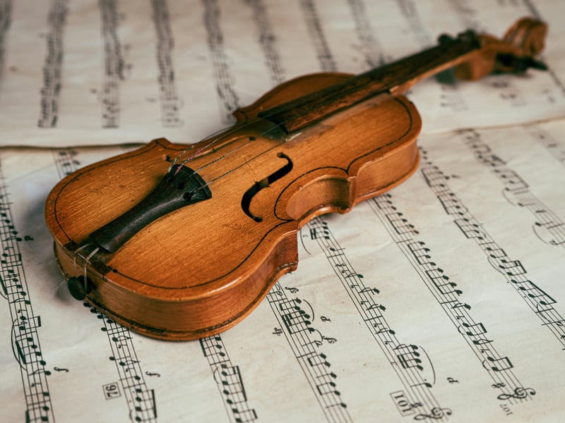 Boston has a community specially made for Scottish music enthusiasts. Open to all instruments and ages, they emphasise favourites from Scotland, and aim 'to educate the public about Scottish fiddle music, embracing musicians of all levels on any instrument, as well as listeners.'