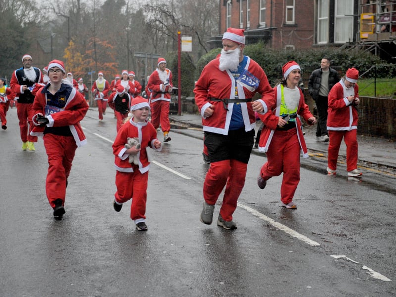 The 2025 Santa Dash was organised by Run For All.