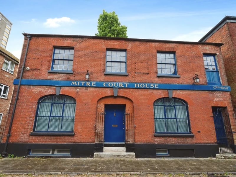 After being put on the market in May 2025, this three bedroom property, dating back to 1840, has been reduced by £75,000.