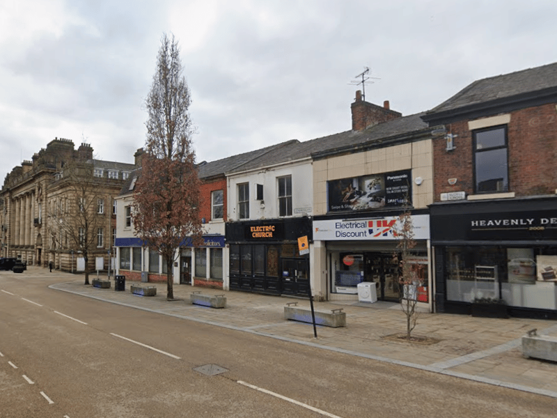 In 2020, the average house price in West Lothian was  £171,745. In 2025, it was £221,958.