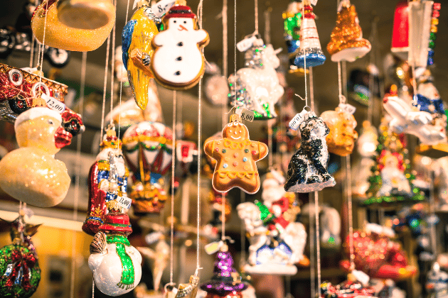 This Sunday market provides a perfect opportunity to browse a wide variety of excellent food, drink, and artisan craft stalls in a popular North Leeds setting. Find high-quality, last-minute gifts from local makers, and enjoy festive refreshments throughout the day.  🎄 The ACA, The Avenue, Alwoodley, LS17 7NZ.
