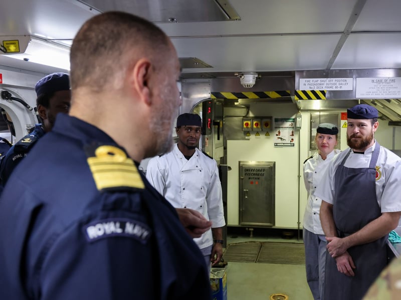 For her final arrival at the UK Naval Support Facility, Lancaster was joined by Fleet Commander Vice Admiral Steve Moorhouse, who commanded the ship between 2011 and 2013, and the Royal Navy's senior officer in the Middle East, UK Maritime Component Commander Commodore Ben Aldous.