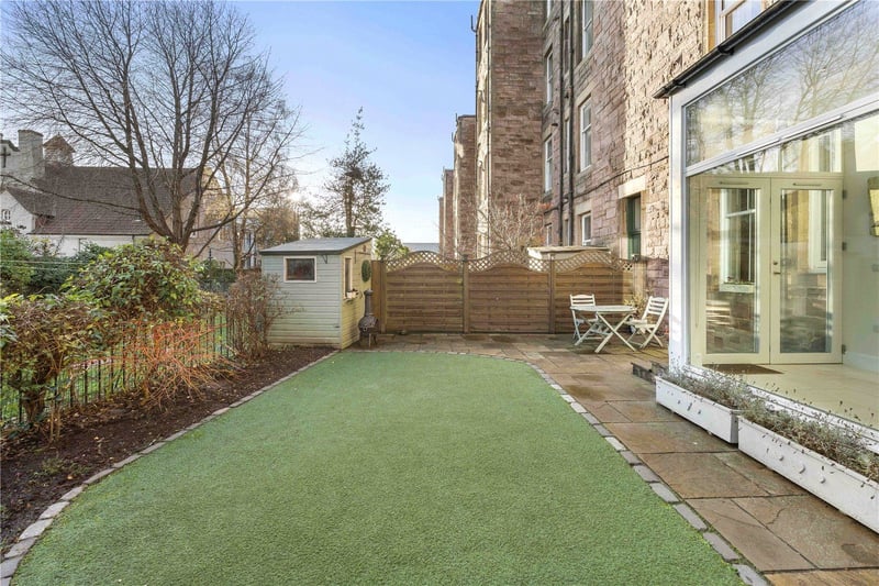 Charming Edinburgh three-bedroom ground floor flat for sale in Morningside