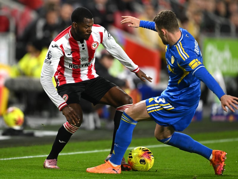 7 - Had some tricky moments but stood up well. His bursts forward were a problem at times for the Bees.
