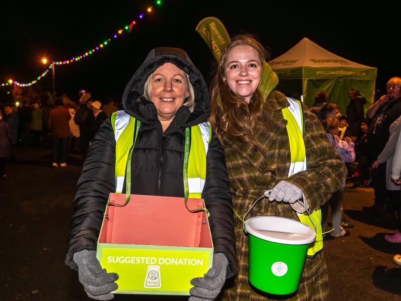 Lake of Lights by Rowans Hospice at Canoe Lake in Southsea. Pictured is Carol Mitchell and Grace Archer. Pictured by Alec Chapman