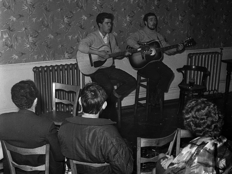 Music at the Crown Bar in Lothian Road in December 1964.
