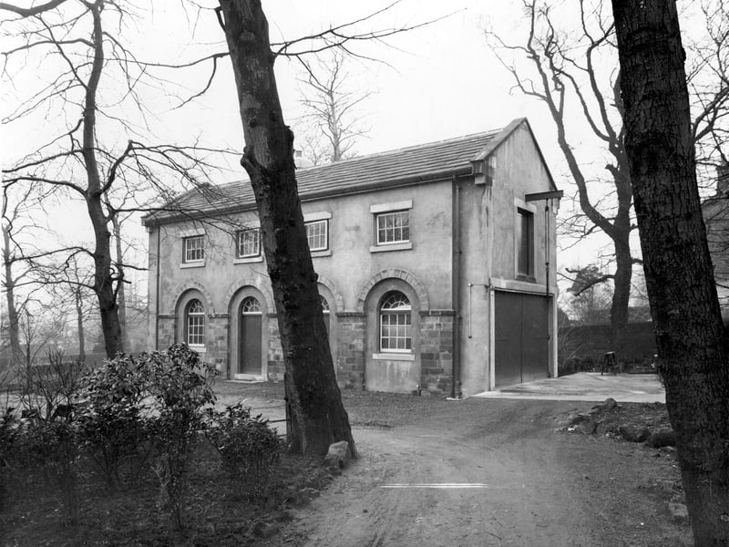 An outhouse in Potternewton Park in November 1938.
