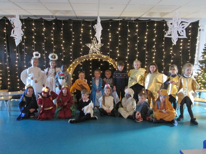 Burton Salmon Community Primary School - Wriggly Nativity.