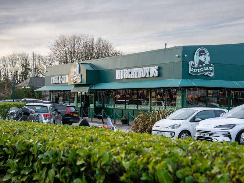 ⭐ 4.3 from 2,515 reviews
🗣 "From the moment we were seated, the friendly and welcoming staff made us feel completely at home. And then there’s the food — simply the best fish & chips we’ve ever had. The atmosphere was comfortable, full of happy diners enjoying proper, classic British comfort food at its finest."