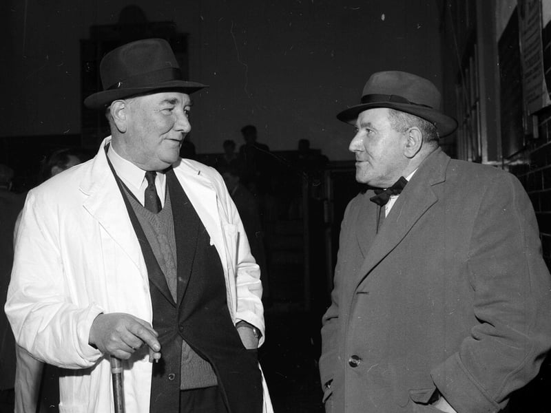 Cattle salesmen Pakie O'Reilly and Paddy O'Toole at Gorgie Market in November 1962.