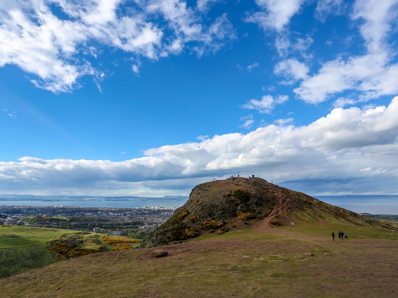 This ancient volcano, located right in the heart of Edinburgh, has accumulated 316,000 hashtags and boasts one of the best proposal locations in the city. The gradual hike to the summit takes around 45 minutes, and once at the top, you're treated to 360-degree panoramic views over the entire city, the Firth of Forth, and the surrounding countryside. Some believe Arthur's Seat is the original location of King Arthur's Camelot, adding another layer of romance to your proposal. If you're planning to ask the question here, sunrise and sunset are particularly spectacular, with the golden light casting a magical glow over the city below.