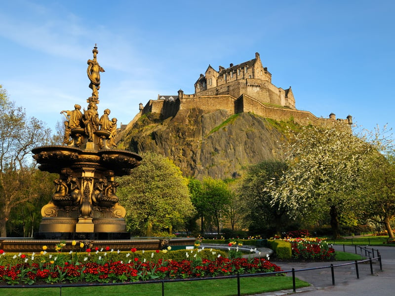 Standing out as a prominent figure in the city's skyline with 784,000 Instagram hashtags, Edinburgh Castle is steeped in over 1,000 years of history and provides a fantastic setting for a proposal. Perched on top of Castle Rock, it offers breathtaking, panoramic views across the capital city, making it one of the best places to propose in Edinburgh. Proposing here brings the potential for celebratory photos against stunning city views, and the surrounding Princes Street Gardens offer quieter spots if you prefer a more intimate moment, with the iconic fortress as your backdrop.