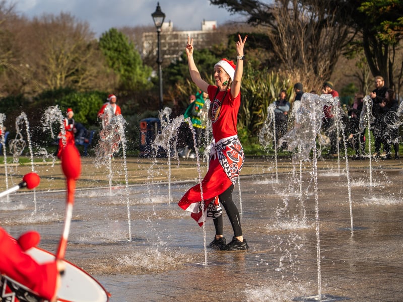 Southsea turned into a sea of red as hundreds of people took part in the Santa 5k and 10k. 


Picture: Alec Chapman