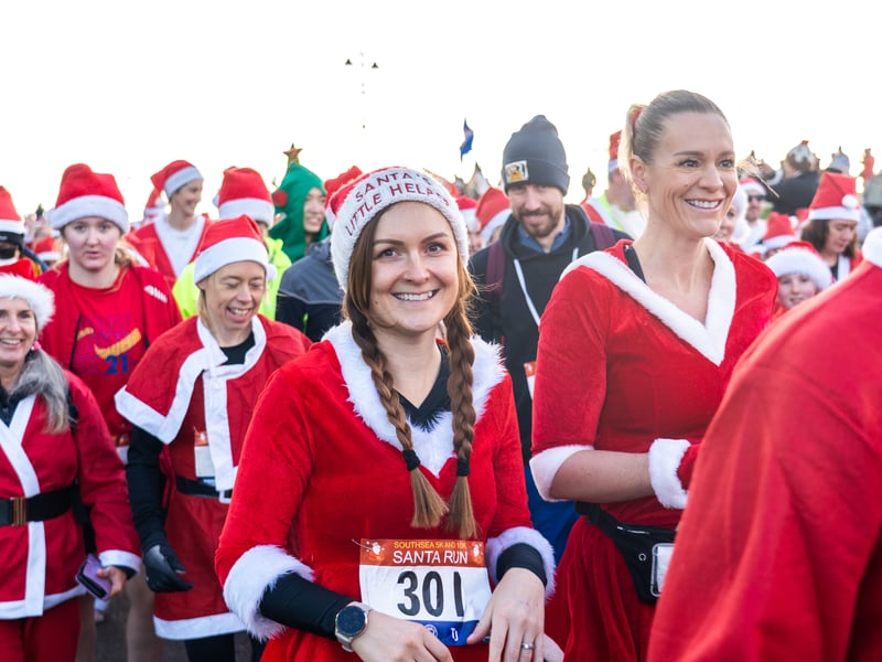 Southsea turned into a sea of red as hundreds of people took part in the Santa 5k and 10k. 


Picture: Alec Chapman
