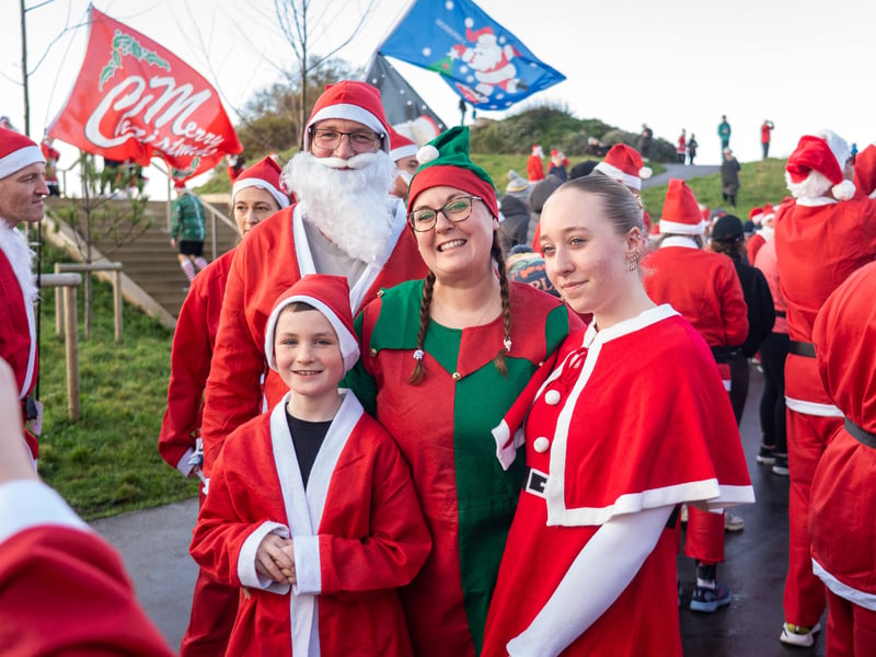 Southsea turned into a sea of red as hundreds of people took part in the Santa 5k and 10k. 


Picture: Alec Chapman