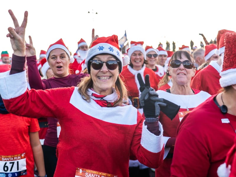 Southsea turned into a sea of red as hundreds of people took part in the Santa 5k and 10k. 


Picture: Alec Chapman