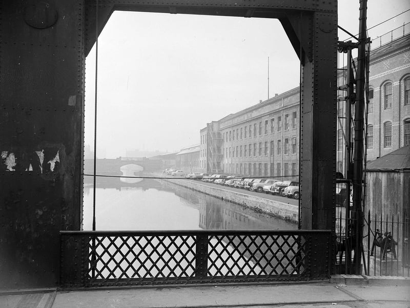 The Union Canal at Fountainbridge pictures in November 1959.