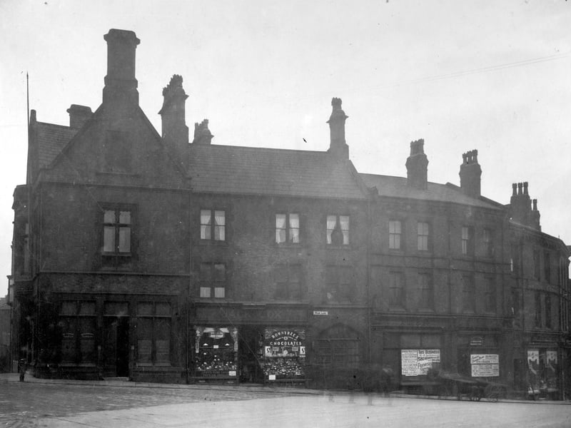 Wade Lane corner with Mark Lane in November 1929. On left is Frank Somers, veterinary surgeon on corner with John Cox, shopkeeper next door. This area was cleared to make way for Lewis's department store which was opened on September 17, 1932.