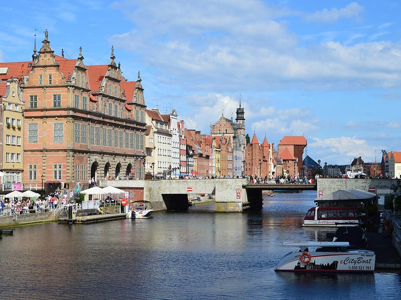This is a hidden gem on the Baltic coast that feels like a colourful maritime gingerbread town come to life. Gdansk is compact, affordable, and incredibly atmospheric in February, making it the perfect choice for couples who want to feel like they have stepped into a fairy tale without battling the usual European crowds. ✈️ Approx. £102 per person