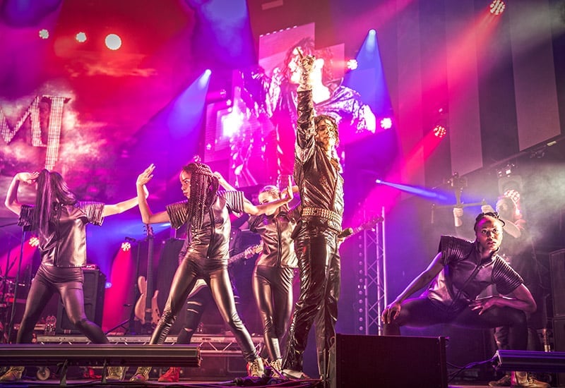 Widely regarded as the world’s ultimate tribute to the King of Pop, this production features a full live band and dancers. It’s a journey through Michael Jackson’s legendary career, from the Jackson 5 to his solo masterpieces. Every detail, from the costumes to the iconic moonwalk, is captured with stunning accuracy.