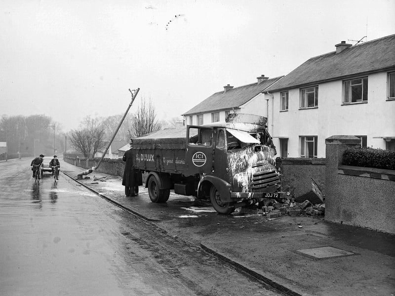 A lorry crash on Gilmerton Road in February 1960.