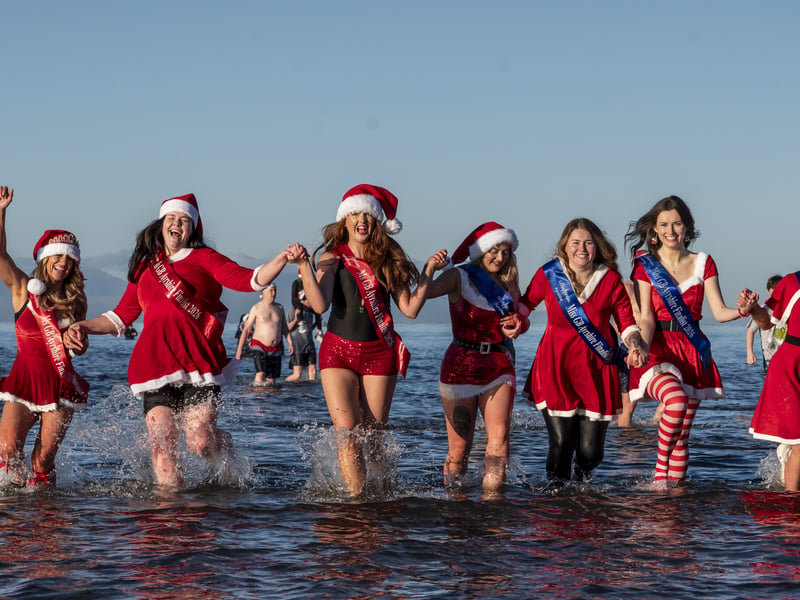 The Miss Ayrshire GB making a splash 