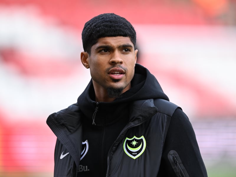 The South African international will have to remain patient for some minutes, with Adams and Pack looking strong in the engine room.