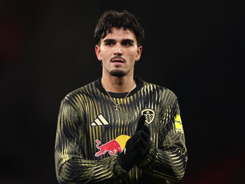 The left-footed defender is another square peg square hole solution in a three-man centre-back axis, a role which also seems to suit him very well. Not impossible that Farke switches to a back four but the 5-3-2 seems more likely.