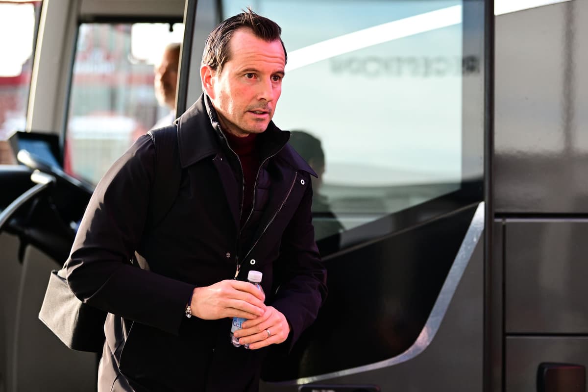 „Großen, großen, großen Respekt“ – | QPR-Trainer äußert sich zu Sheffield ...
