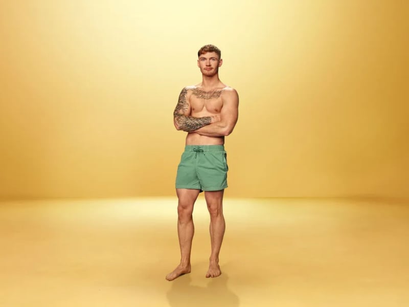 Why he's back: "I feel like I have to come back and redeem myself, my experience before was short and sweet, I was in there for four days and I didn’t couple up with anyone, so it didn’t really go to plan. The revenge tour is here! I’ve been
single for a year now and I’m looking for love."