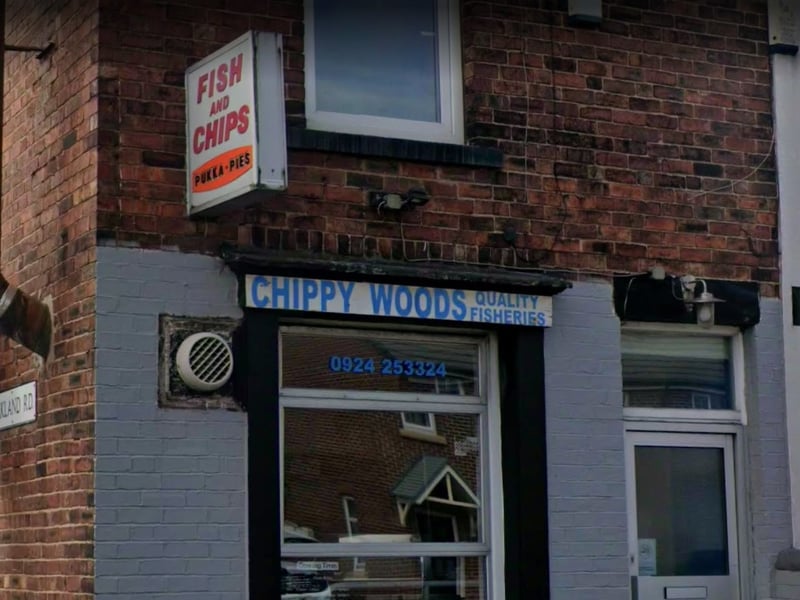 Chippy Woods in Sparable Lane has a 4.5* rating from 30 reviews. A Tripadvisor reviewer said: “This is the best local chippy in Wakefield, always fresh fish. The fishcakes are so tasty. We go every Saturday and always get a sausage for the dogs too .Great service, great price, so tasty.”