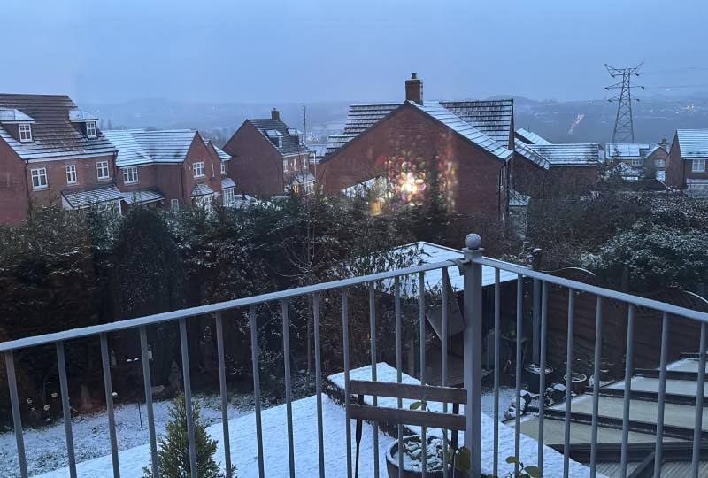 Paul Yod Conway shared this of the snow in Farsley.