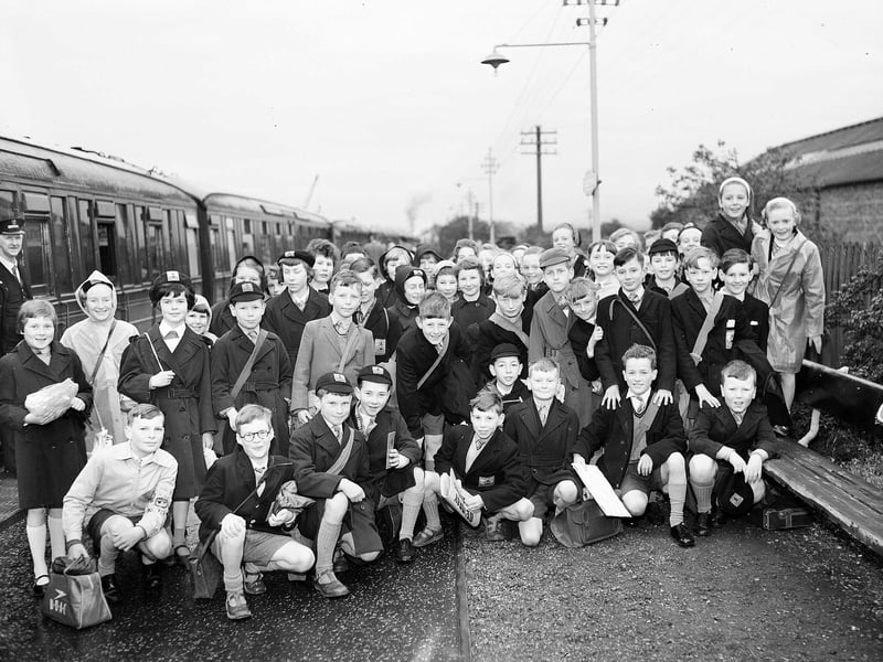 Pupils from Broomhouse School leave for a tour of Scottish lochs in May 1963.