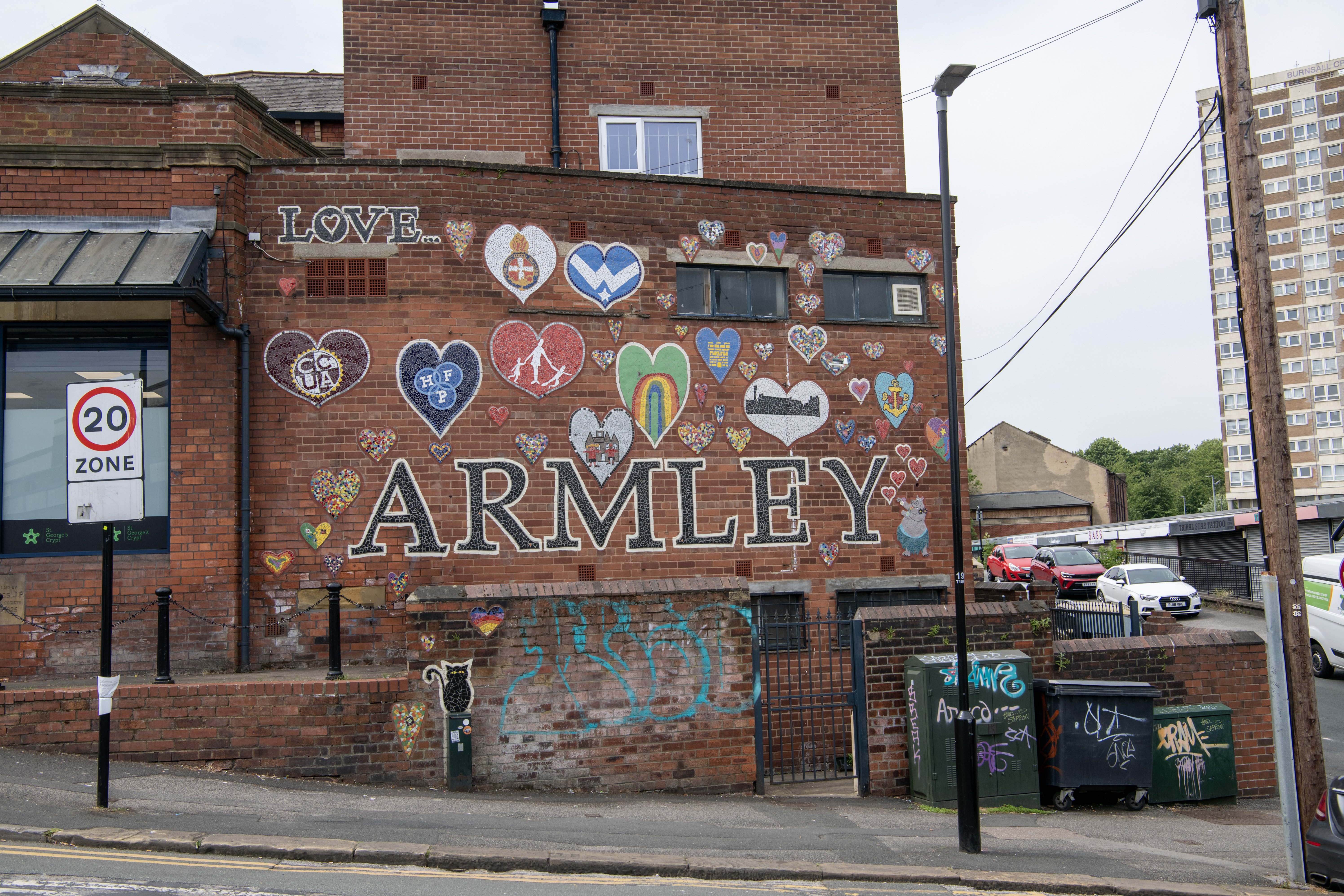 Armley remains the go-to for those who want to keep costs low without a long commute. With one-bed flats still hovering between £600 and £700, it offers the best pounds-to-proximity ratio in the city.