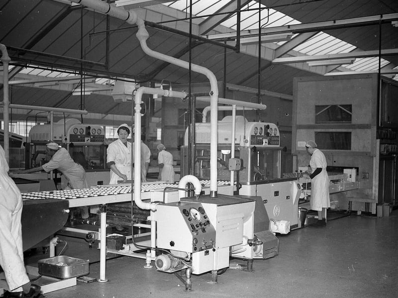 Workers at the Burtons Gold Medal Biscuit Factory in Sighthill in January 1959.