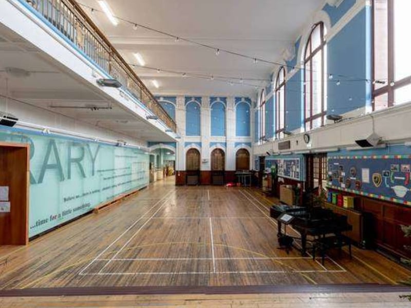 The sale is part of Hutchesons' Grammar School's plan to consolidate its primary and secondary schools into a single "Campus for Excellence" at the existing Beaton Road site. 